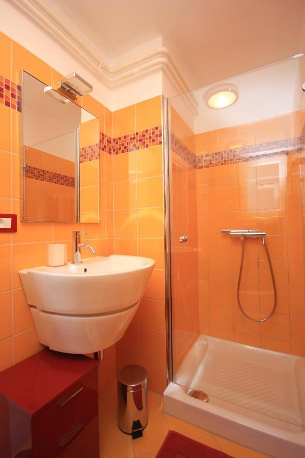Apartments With A Parking Space Lovran, Opatija - 7705 Екстер'єр фото